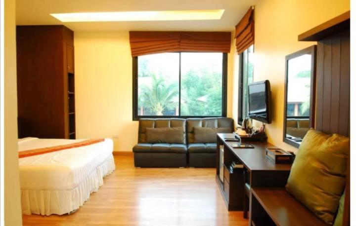 Monsane River Kwai Resort&Spa Kanchanaburi Exterior foto